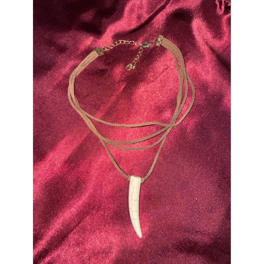 Boho Multi Strand Faux Suede Cord‎ Necklace Cream Horn Tooth Pendant Brown Gold